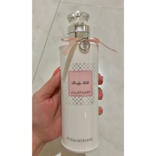 ジルスチュアート(JILLSTUART)のジルスチュアートリラックスボディクリーム(ボディクリーム)