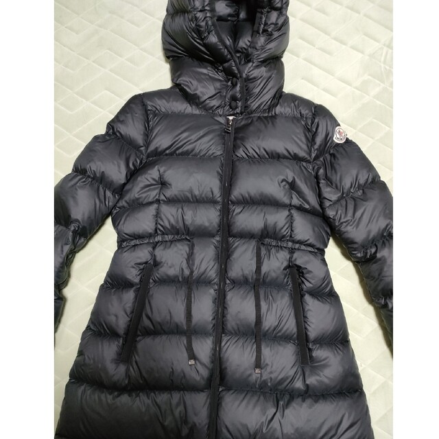 MONCLER(モンクレール)のモンクレール黒　０サイズ　Ｓ～Ｍサイズ美品 レディースのジャケット/アウター(ダウンコート)の商品写真