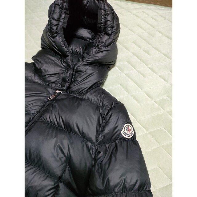 MONCLER(モンクレール)のモンクレール黒　０サイズ　Ｓ～Ｍサイズ美品 レディースのジャケット/アウター(ダウンコート)の商品写真