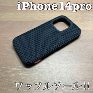 アイフォーン(iPhone)の【新入荷】iPhone 14pro ケース vans バンズ(iPhoneケース)