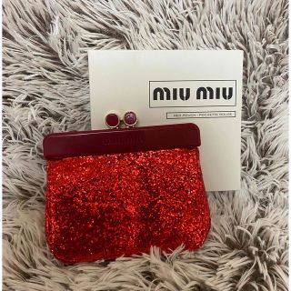 ミュウミュウ(miumiu)のかおる様専用❤️新品未使用　ミュウミュウ　miumiuノベルティ　ポーチ　財布(ポーチ)