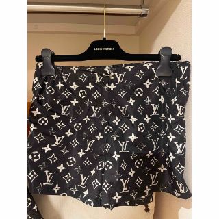 ルイヴィトン(LOUIS VUITTON)のルイヴィトン モノグラムパンツ 新品同様(ショートパンツ)