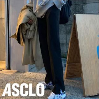 ASCLO スラックス ベージュ 美品(スラックス)