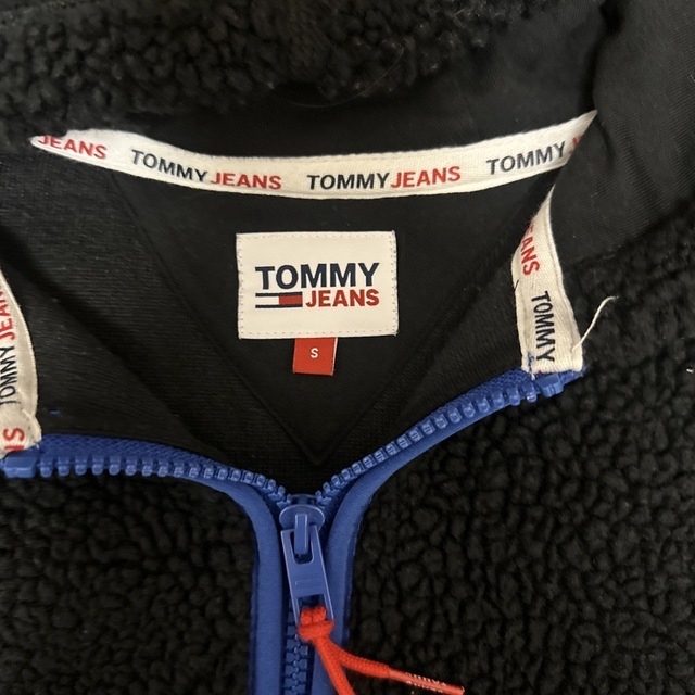 TOMMY JEANS(トミージーンズ)のTOMMY JEANS ジップアップパーカー ボアパーカー ブラック メンズのトップス(パーカー)の商品写真