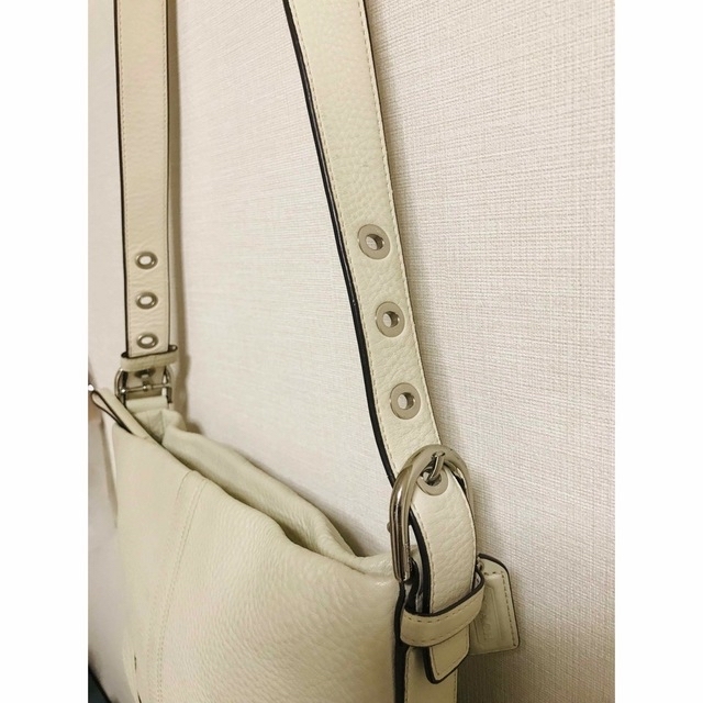 COACH(コーチ)の【SALE】コーチ　ショルダーバッグ レディースのバッグ(ショルダーバッグ)の商品写真