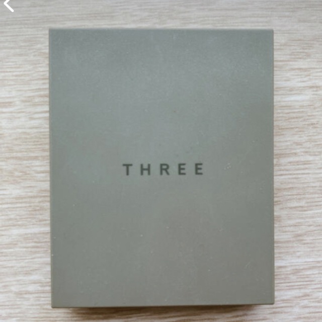 THREE(スリー)のTHREE シマリング グロー デュオ 02 コスメ/美容のベースメイク/化粧品(その他)の商品写真