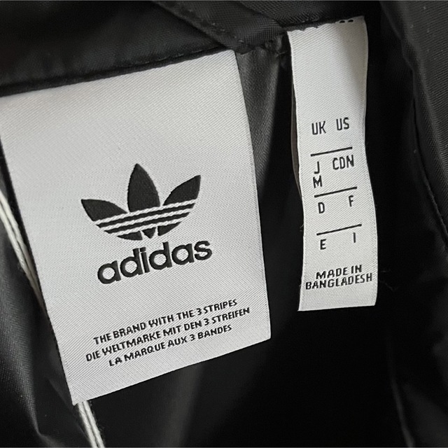 Originals（adidas）(オリジナルス)のadidas original アディダス　コーチジャケット　ブラック　Mサイズ メンズのジャケット/アウター(ナイロンジャケット)の商品写真