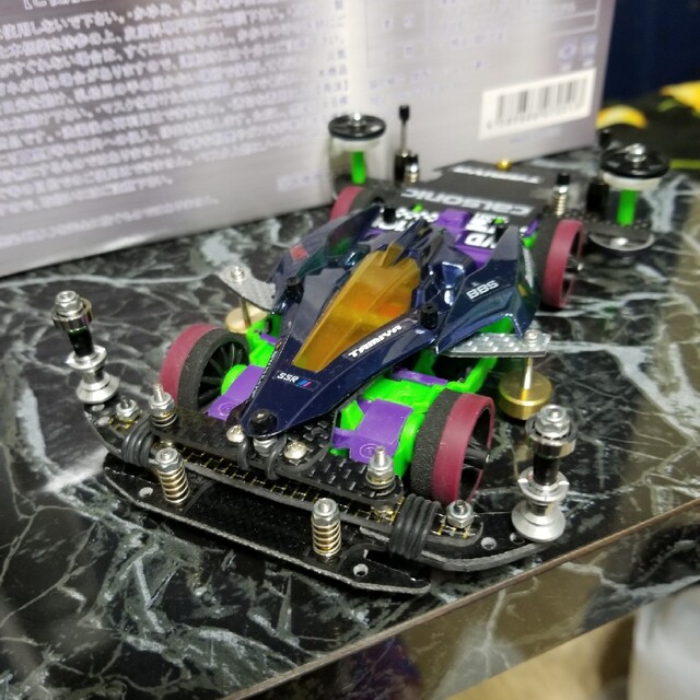 ミニ四駆パーツ　1軸フロントアンカー+ピボッドバンパー提灯連動　カーボンBタミヤ