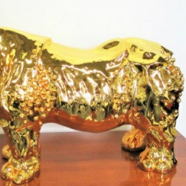 海外輸入雑貨 アニマルオブジェ 『金色のサイ』 24K使用 全面ゴールド 縁起物-