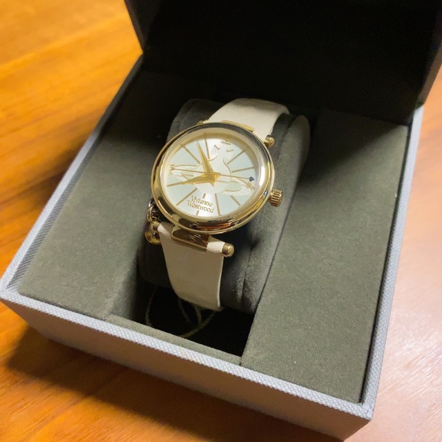 売切！新品未使用VIVIENNE WESTWOOD VV158BKGD 腕時計