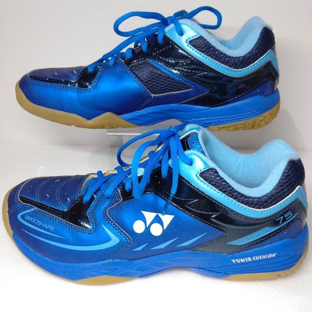 YONEX - 【美品】YONEX バドミントン シューズ パワークッション 75