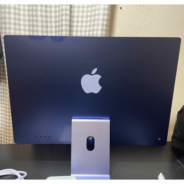 Mac (Apple)(マック)のひー様専用iMac 24インチ M1 パープル  スマホ/家電/カメラのPC/タブレット(デスクトップ型PC)の商品写真