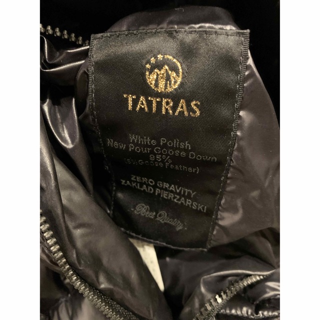 TATRAS(タトラス)のTATRAS リバーシブルダウンベスト 黒S メンズのジャケット/アウター(ダウンベスト)の商品写真