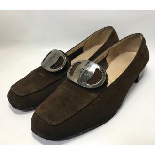 サルヴァトーレフェラガモ(Salvatore Ferragamo)のSalvatore Ferragamo フェラガモ ヴァラ スエード ローファー(ローファー/革靴)