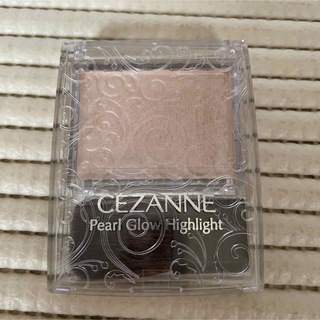 セザンヌケショウヒン(CEZANNE（セザンヌ化粧品）)のセザンヌ パールグロウハイライト 01 シャンパンベージュ 2.4g(フェイスカラー)