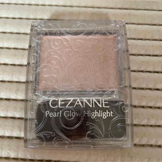 セザンヌケショウヒン(CEZANNE（セザンヌ化粧品）)のセザンヌ パールグロウハイライト 01 シャンパンベージュ 2.4g(フェイスカラー)