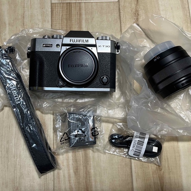 完動品 FUJIFILM X-M1 ミラーレス一眼 XｰA1上位機種