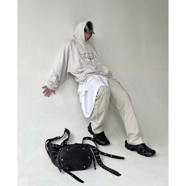 一部予約!】 Balenciaga - BALENCIAGA XXXL フーディー パーカー