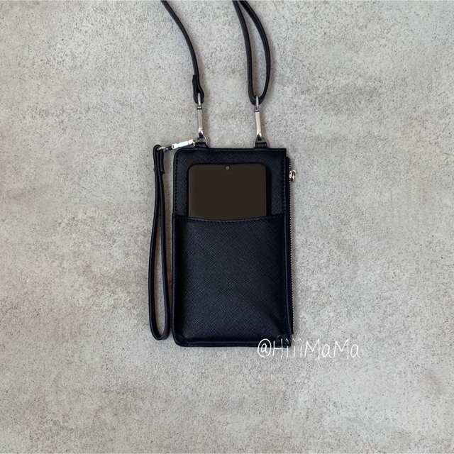 ミニ ポシェット 黒 ポーチ 財布 プチプラ シンプル カード  バレンタイン レディースのファッション小物(財布)の商品写真
