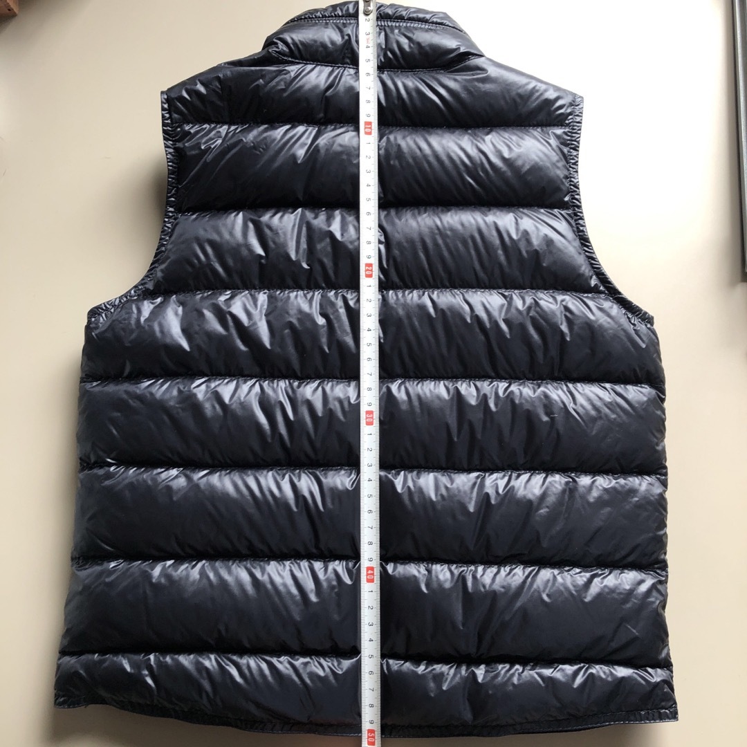 MONCLER(モンクレール)のMONCLER ダウンベストLONGUE SAISON 黒 110〜120  キッズ/ベビー/マタニティのキッズ服男の子用(90cm~)(ジャケット/上着)の商品写真