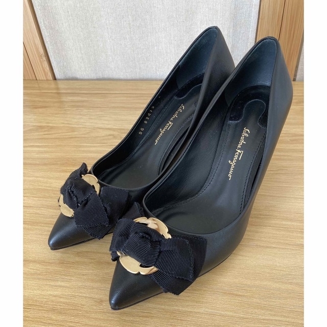 Ferragamo(フェラガモ)のフェラガモ　Size 6D     6.5cm ヒール　USED美品　卒入学 レディースの靴/シューズ(ハイヒール/パンプス)の商品写真