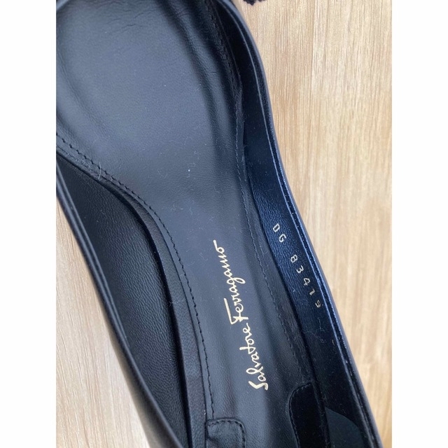 Ferragamo(フェラガモ)のフェラガモ　Size 6D     6.5cm ヒール　USED美品　卒入学 レディースの靴/シューズ(ハイヒール/パンプス)の商品写真