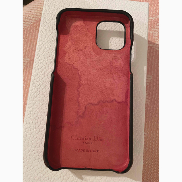 Christian Dior(クリスチャンディオール)の日本限定Dior SADDLE IPHONE 12 & 12 PROケース コスメ/美容のメイク道具/ケアグッズ(ボトル・ケース・携帯小物)の商品写真