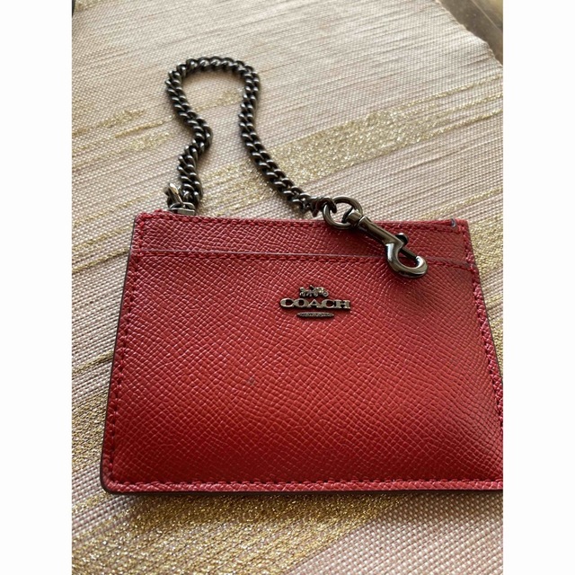 COACH(コーチ)のだいだい様専用です。【COACH】美品　チェーン付きパスケース　 レディースのファッション小物(パスケース/IDカードホルダー)の商品写真