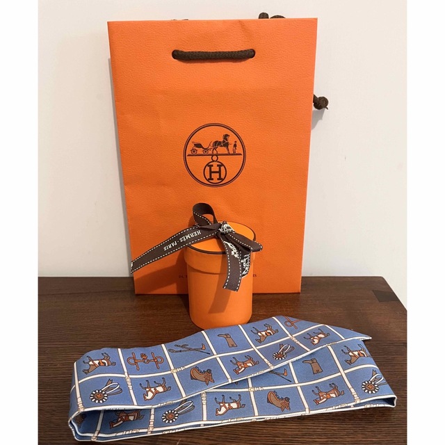 Hermes(エルメス)の新品未使用　エルメス　ツイリー　シルク レディースのファッション小物(バンダナ/スカーフ)の商品写真