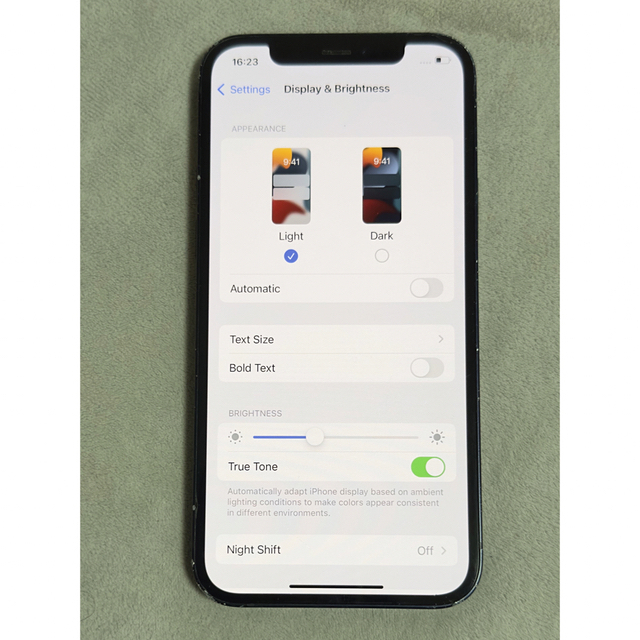 Apple(アップル)のiPhone 12 ブラック 64 GB SIMフリー スマホ/家電/カメラのスマートフォン/携帯電話(スマートフォン本体)の商品写真