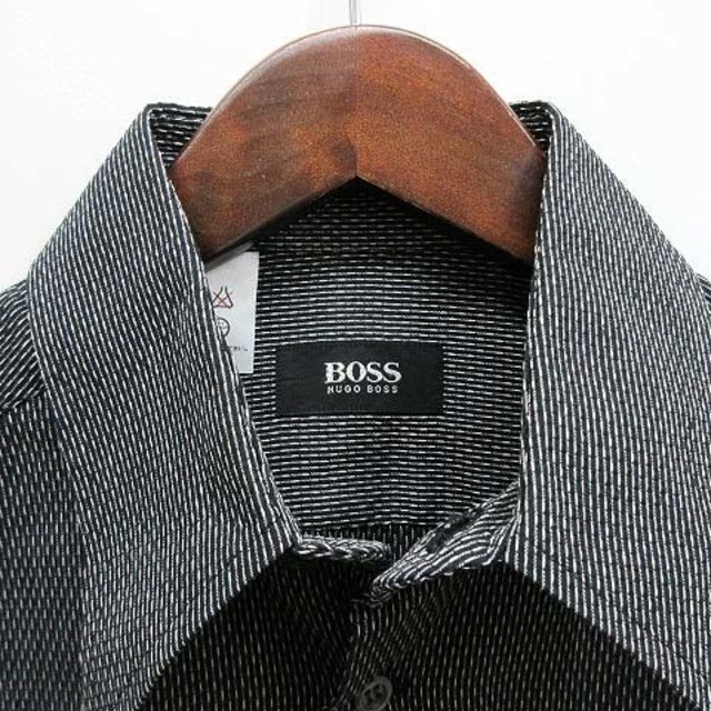 HUGO BOSS(ヒューゴボス)のヒューゴボス ロングポイントカラー ドレスシャツ ワイシャツ 長袖 総柄 黒 メンズのトップス(シャツ)の商品写真