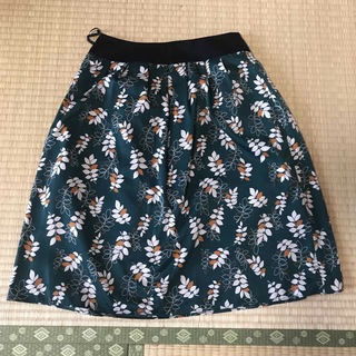 テチチ(Techichi)のスカート　日本製(ひざ丈スカート)