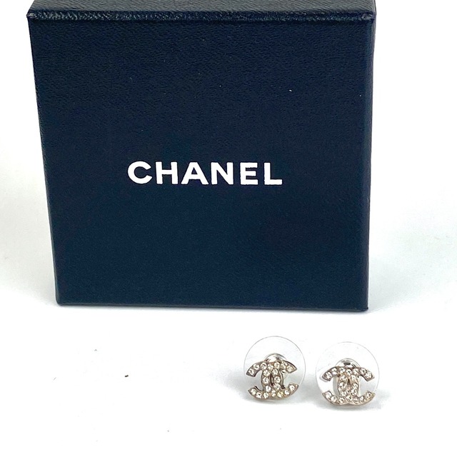 れています CHANEL ピアス シルバー A26210 箱付 CHANEL(新品・未使用