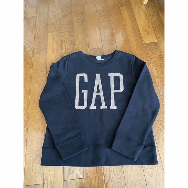 GAP Kids(ギャップキッズ)の送料無料　未使用　GAPキッズトレーナー150cm キッズ/ベビー/マタニティのキッズ服女の子用(90cm~)(Tシャツ/カットソー)の商品写真