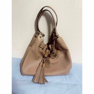 マイケルコース(Michael Kors)のMICHAEL KORS マイケルコース　ハンドバッグ　フリンジ　ベージュ(ハンドバッグ)