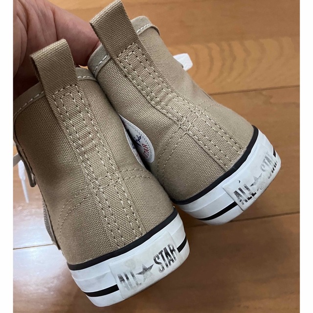 CONVERSE(コンバース)の専用ページ　コンバースオールスター　ハイカット　ベージュ　17㎝ キッズ/ベビー/マタニティのキッズ靴/シューズ(15cm~)(スニーカー)の商品写真