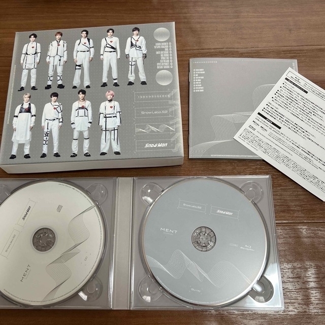 Snow Man(スノーマン)の【HRH✩.*˚様専用出品】 エンタメ/ホビーのCD(ポップス/ロック(邦楽))の商品写真