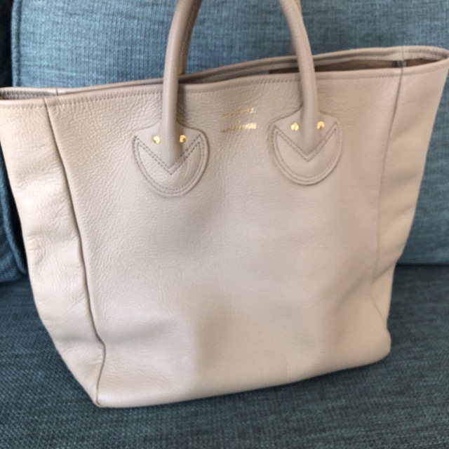 新品】ヤングアンドオルセン young&olsen レザートートM ベージュ-