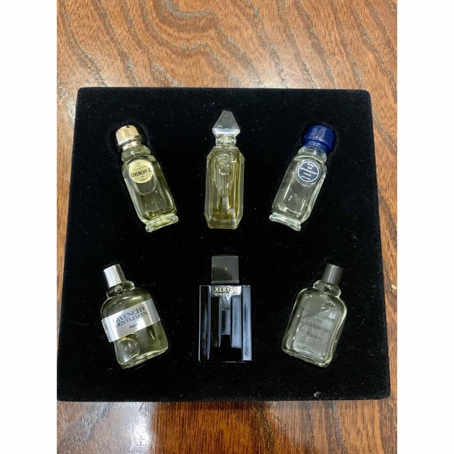 GIVENCHY(ジバンシィ)のGIVENCHY Perfume香水　6つセット コスメ/美容の香水(ユニセックス)の商品写真