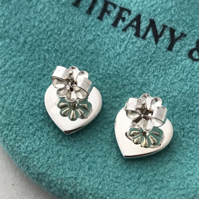 Tiffany & Co. - TIFFANY ブルーラブーハート ビアスの通販 by Tiffany & Co. - TIFFANY ブルーラブーハート ビアスの通販 by
