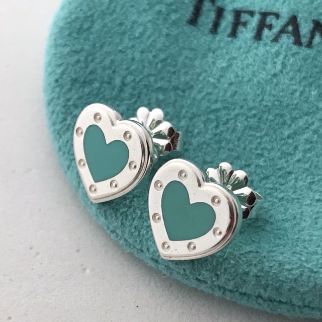 Tiffany & Co.(ティファニー)のTIFFANY ブルーラブーハート ビアス レディースのアクセサリー(ピアス)の商品写真