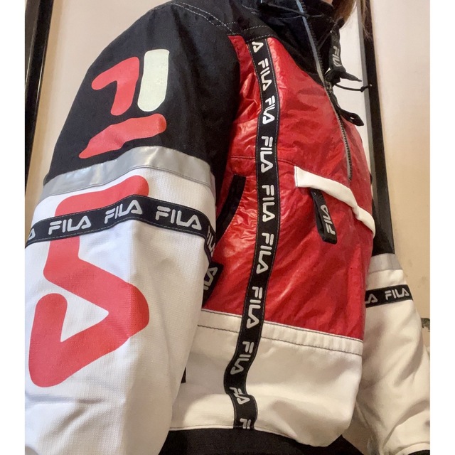 美品！FILA ブルゾンパーカー