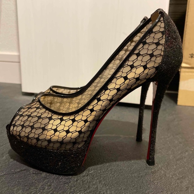 Christian Louboutin(クリスチャンルブタン)のクリスチャンルブタン　パンプス レディースの靴/シューズ(ハイヒール/パンプス)の商品写真