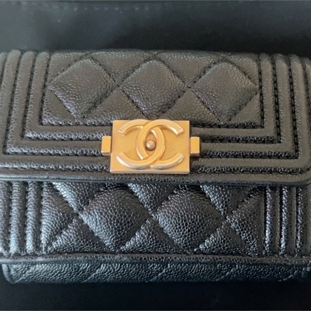 CHANEL(シャネル)のCHANEL ボーイシャネル カーフスキン 財布 レディースのファッション小物(財布)の商品写真