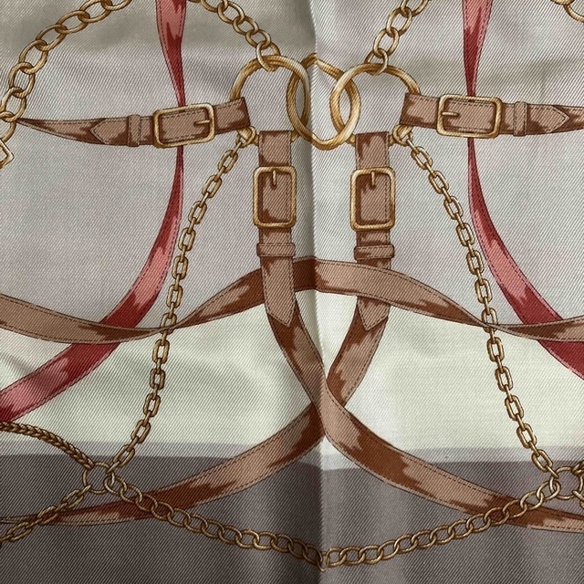 Trussardi(トラサルディ)のトラサルディ　シルクスカーフ　日本製 レディースのファッション小物(バンダナ/スカーフ)の商品写真