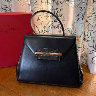 ヴァレンティノ(VALENTINO)のValentino  ハンドバック　パイソン柄(ハンドバッグ)