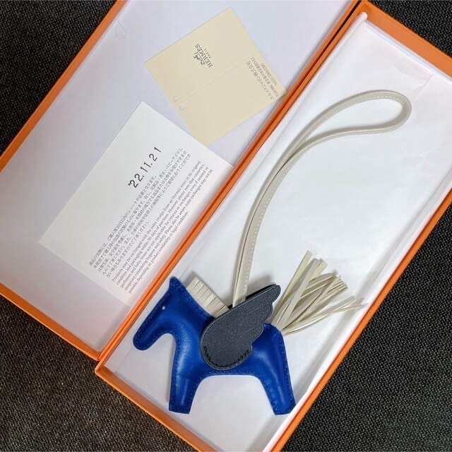 選ぶなら Hermes - HERMESエルメス チャームロデオペガサスPM ブルー