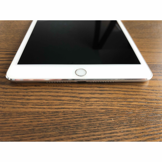 Apple(アップル)のiPad mini 4 Wi-Fi+Cellular 32GB docomo スマホ/家電/カメラのPC/タブレット(タブレット)の商品写真