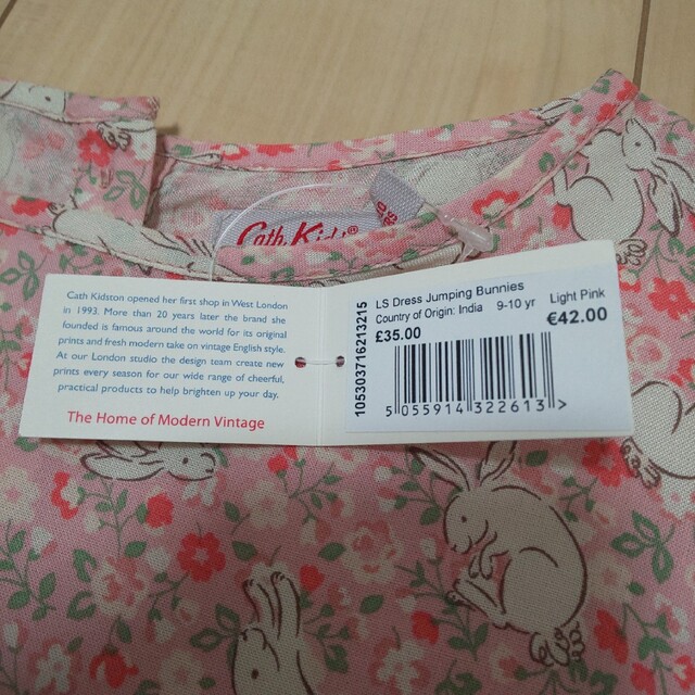 Cath Kidston(キャスキッドソン)のキャスキッドソン新品うさぎワンピース9～10y キッズ/ベビー/マタニティのキッズ服女の子用(90cm~)(ワンピース)の商品写真