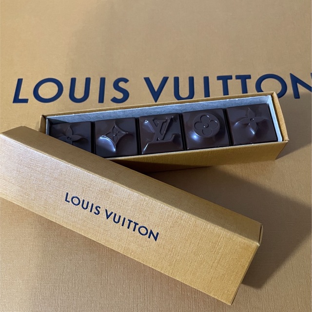 LOUIS VUITTON(ルイヴィトン)のルイヴィトン　パリ限定　チョコ 食品/飲料/酒の食品(菓子/デザート)の商品写真